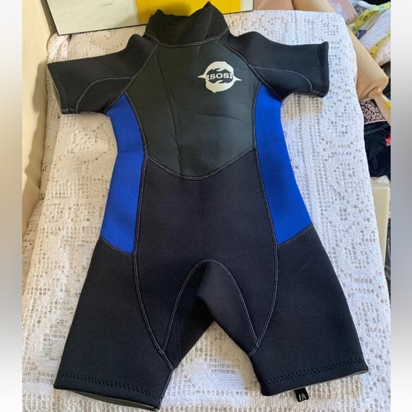 EUC Isosi Junior Youth Black & Blue Neoprene Surf Dive Wetsuit Short Sleeve Sz 6 - Picture 1 of 8